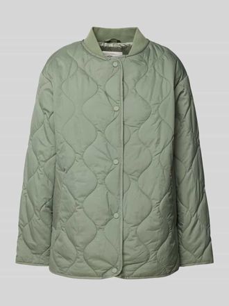 s.Oliver Red Label Relaxed Fit Steppjacke mit Druckknopfverschluss in Khaki, Gr&ouml;&szlig;e 40