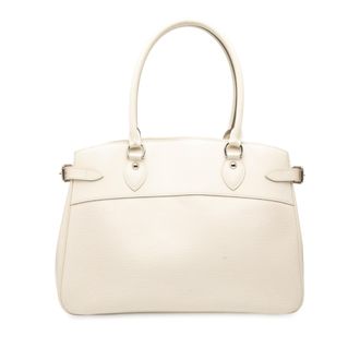 Louis Vuitton Tweedehands Epi Passy Gm