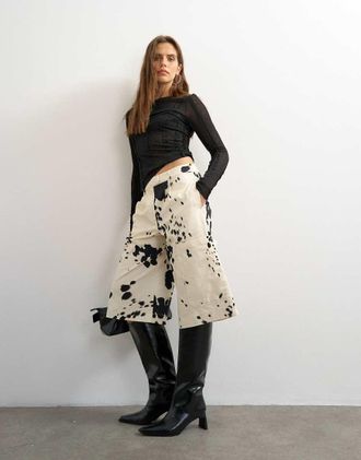Topshop bermuda longuette con stampa ink smudge-Verde