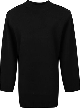Iro Three-Quarter Sleeve Black Sweater with Fitted Silhouette