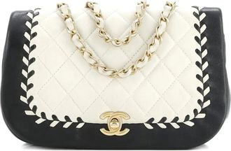 Chanel Bicolor Braided Saddle Flap Bag Quilted Lambskin Small crossbody bag - Zwart