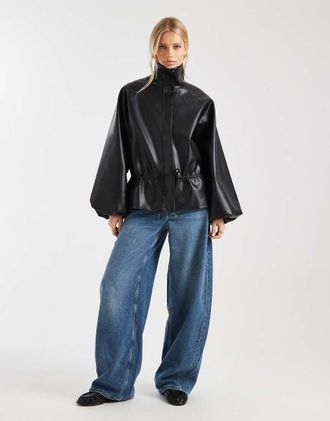 Asos Giacca nera a palloncino in pelle sintetica raccolta in vita-Nero