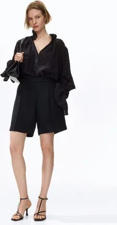 H&M Bermuda Shorts in Black at Nordstrom, Size 4
