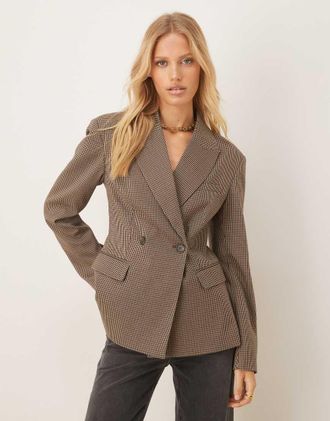 Gina Tricot Gina Tricot - Blazer sagomato marrone a quadri con spalle imbottite