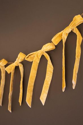 Kalalou Velvet Bow Garland - Gold
