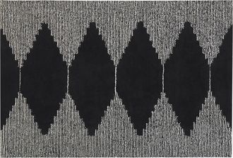 Beliani Alfombra De Algod&oacute;n Negro Blanco 140 X 200 Cm Pelo Corto Patr&oacute;n Geom&eacute;trico Escandinavo Bathinda