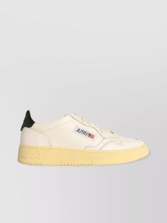 Autry low medalist leather sneakers