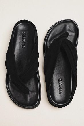 Silent D Hedley Flip-Flop Sandals