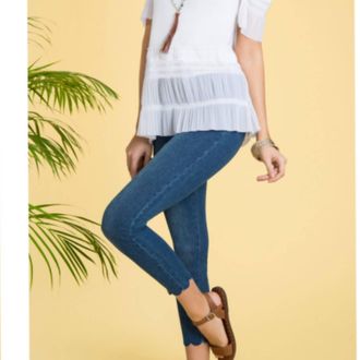 Lyss&eacute; Scallop Edge Ankle Legging In Mid Wash