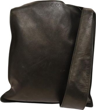 Chanel Khaki Leather Shoulder Bag (Pre-Owned)