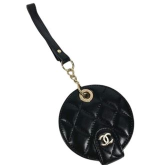 Chanel Pre-owned Accessories, female, Black, Size: ONE SIZE Pre-owned Leather Key-Holder
