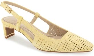 Kenneth Cole Marbella Suede Pump