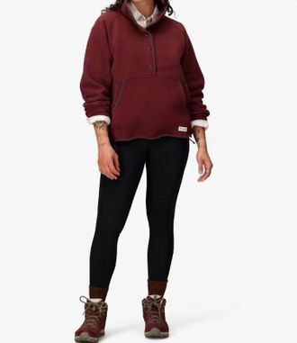 Marmot Womens Peak Cozy Quarter Snap Pullover In Acai Berry Heather