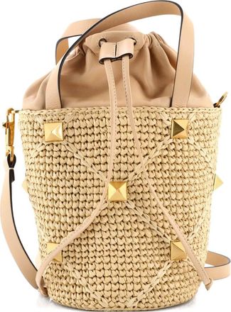 Valentino Garavani Roman Stud Raffia and Leather bucket bag - Beige