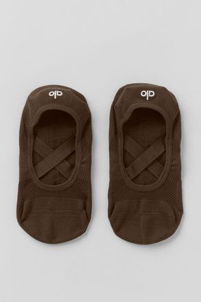 Alo | Womens Pivot Barre Socks in Espresso, Size: Medium/Large