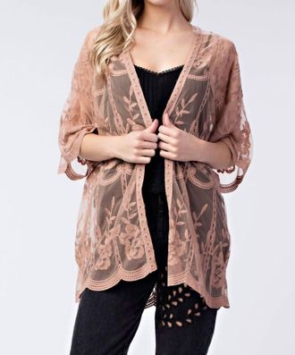 Honey Punch Embroidered Lace Kimono Cardigan In Mocha