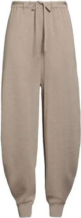 By Malene Birger BOTTOMWEAR - Pantaloni su YOOX.COM