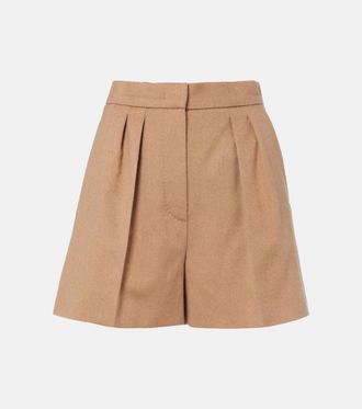 Max Mara Shorts de pelo plisados