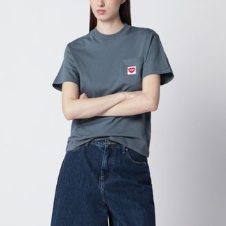 Carhartt Work in Progress T-shirt Pocket Heart Cozy Blue/Red in cotone biologico