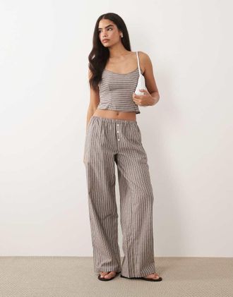 Missy Empire Pantaloni a fondo ampio in misto cotone marrone a righe con vita elasticizzata e bottoni in coordinato