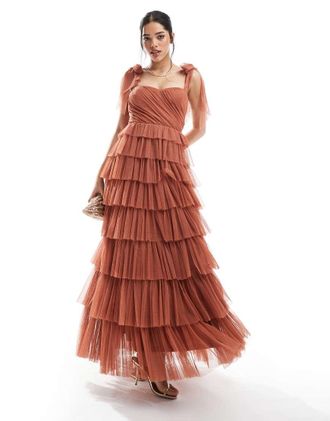 Lace & Beads Vestito lungo da damigella color terracotta in tulle con fiocchi sulle spalline-Marrone