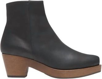 Coclico Womens Keep Shearling Clog Boots In Black