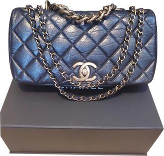 Chanel Black Quilted leather with Chunky Chain Size S