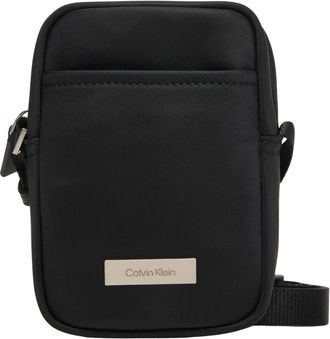 Calvin Klein Messenger Bags, male, Black, Size: ONE SIZE Sleek Slim Reporter