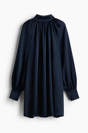 H&M Satinkleid mit Schaldetail - Marineblau
