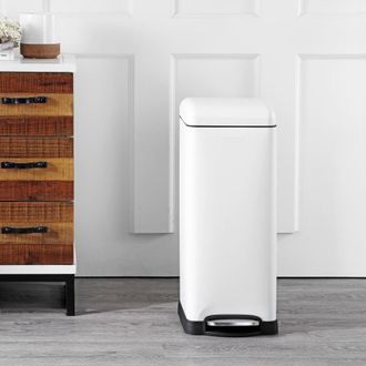 Happimess Betty Retro 8-Gallon Step-Open Trash Can (20 liners Included)