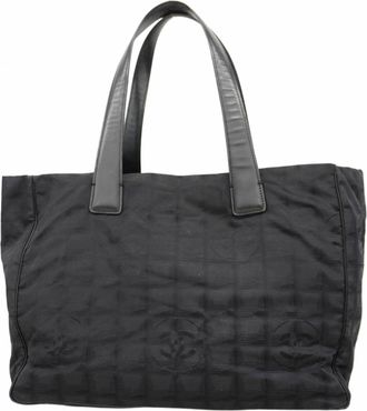 Chanel Black Nylon Tote Bag (Pre-Owned)