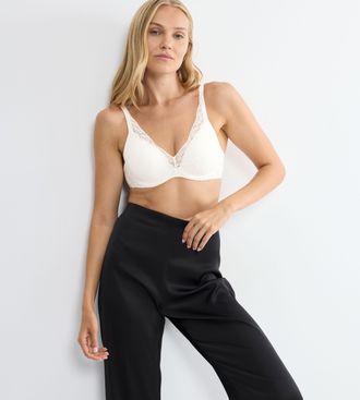 Triumph B&uuml;gel-BH TRIUMPH Body Make-Up Illusion Lace, Damen, Gr. 70, Cup B, ecru wei&szlig;, Microtouch, Obermaterial: 51% Polyamid, 35% Polyester, 14% Elasthan, BHs