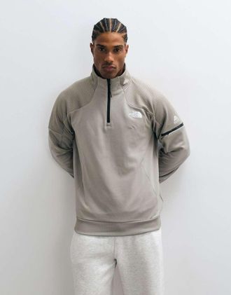 The North Face Mountain Atheltics fleece con zip a 1/4 in grigio-Neutro