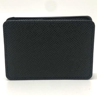 Louis Vuitton Noir Taiga Leather Leather Coin Purse/Coin Case (Pre-Owned)