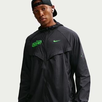 Nike Mens Stride Repel UV Protection Running Jacket in Black | IQ0332-010