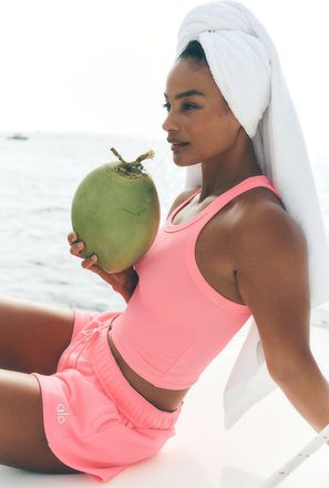 Alo | Accolade Short in Neon Bubblegum Pink, Size: Medium