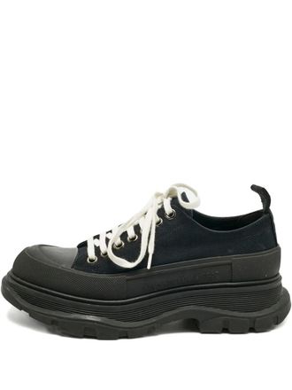 Alexander McQueen laced sneakers - Black