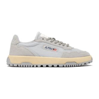 Autry Grijze Veterschoenen met Mesh en Su&egrave;de - Dames - Sneakers - Grijs - 37 EU - Su&egrave;de - Schoenen