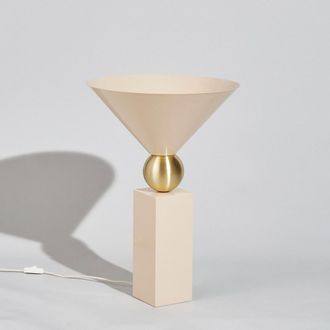 Maisons du monde L&aacute;mpara de acero beige y pantalla c&oacute;nica dorada