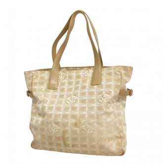 Chanel Beige Nylon Tote Bag (Pre-Owned)