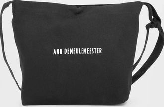 Ann Demeulemeester iom Dovr&ograve; procurartene uno nuovo