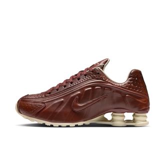 Nike Womens Shox R4 Shoes in Brown | IM6690-220
