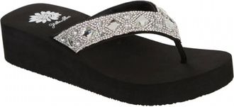 Yellow Box Womens Sarika Sandal In Clear