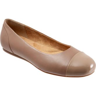 Softwalk Sonoma Cap Toe Flat in Taupe Leather at Nordstrom Rack, Size 10.5
