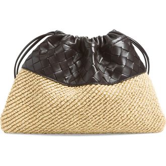 Bottega Veneta Medium Dustbag Intrecciato Leather & Raffia Clutch in 9943 Natural/Espresso-G at Nordstrom