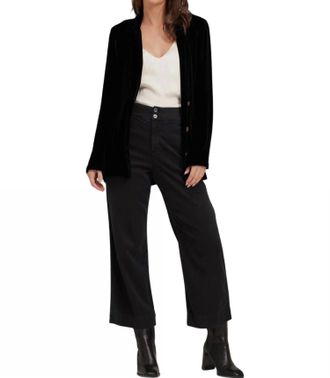 Bella Dahl Notch Collar Belted Blazer In Black