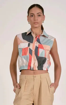 Elan Abstract Cropped Button Up Top In Multi Prism