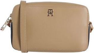 Tommy Hilfiger BOLSOS - Bolsos con bandolera en YOOX.COM