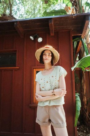 The Bee & The Fox Alba Cropped Top In Green