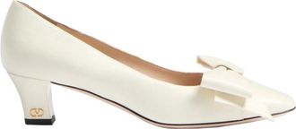 Valentino Garavani Bowow Pumps - Dames - Pumps - Beige - 37 EU - Leer - Schoenen